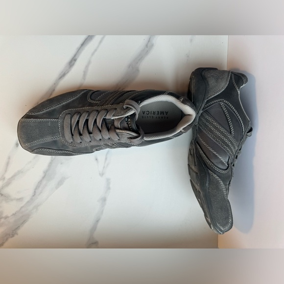 Perry Ellis walking shoes size 9 - Picture 3 of 7